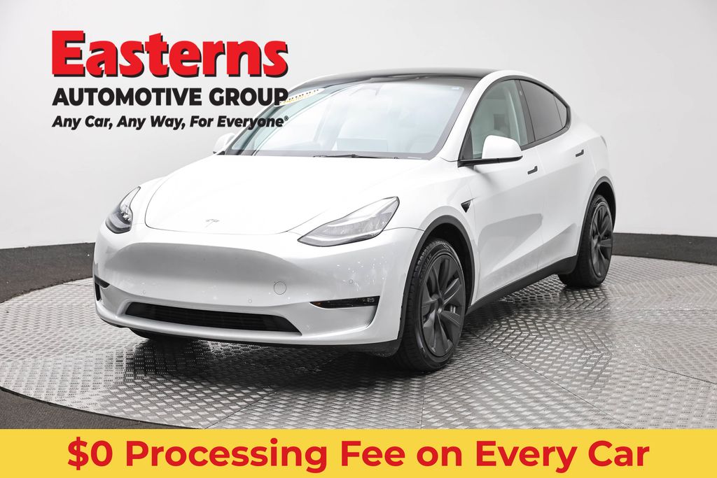 White 2022 Tesla Model Y Long Range AWD SUV / Crossover All-Wheel Drive 1-Speed Automatic