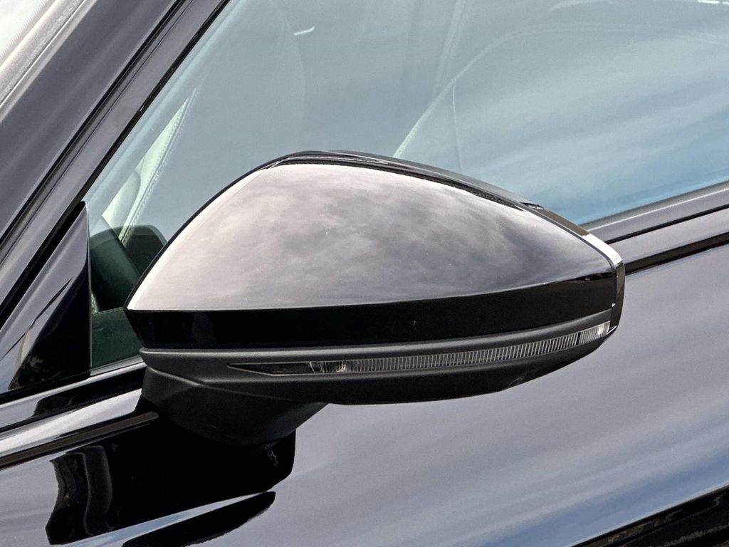 Thumbnail: 2021 Audi A6 - 2