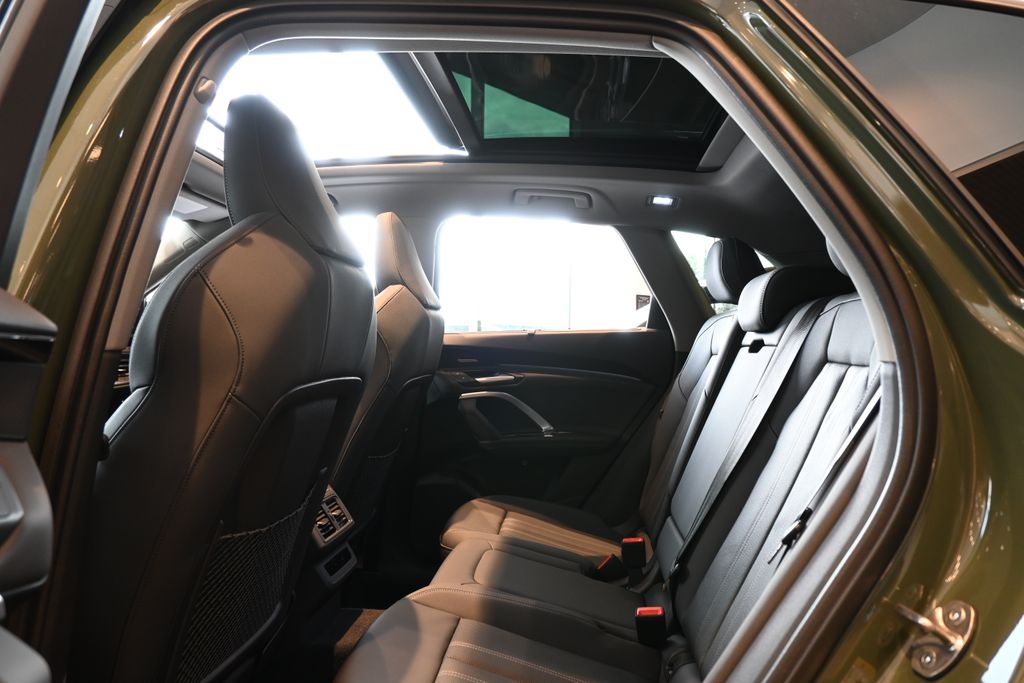 Thumbnail: 2025 Audi Q5 - 27