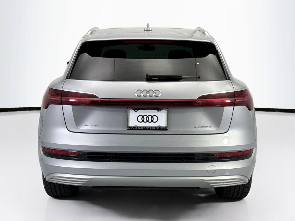 Thumbnail: 2023 Audi e-tron - 6