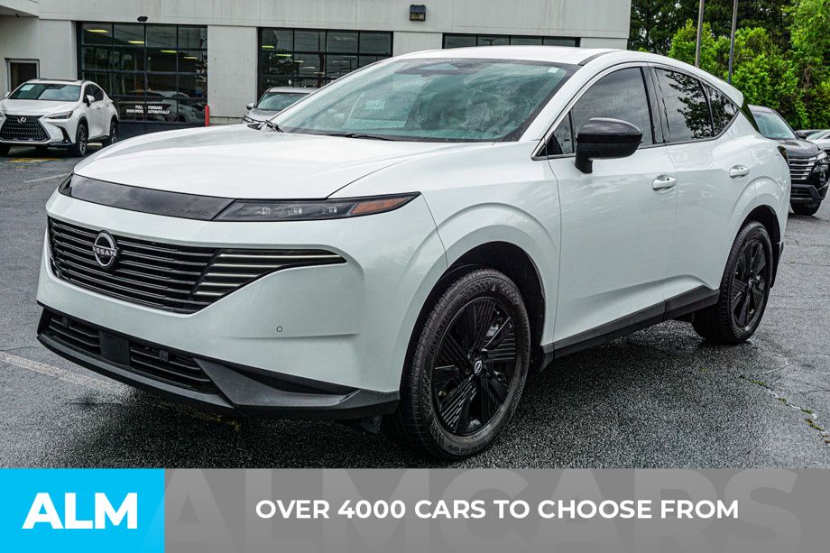 Used 2025 White Nissan SV image 3
