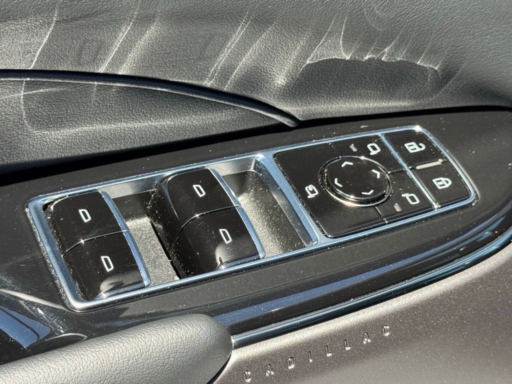 2024 Cadillac LYRIQ Sport Crystal White - Jim Hudson Acura - Image 19