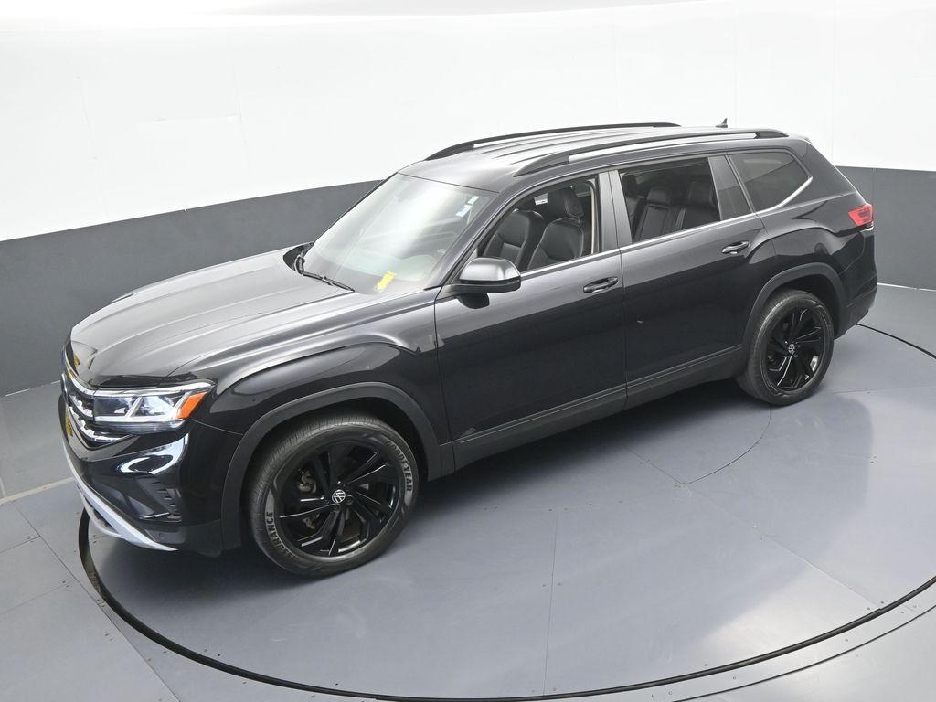 Used 2022 Deep Black Volkswagen 3.6L V6 SE w/Technology image 49