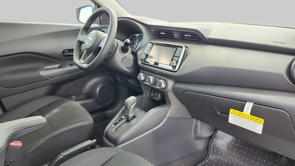 2025 Nissan Kicks Play