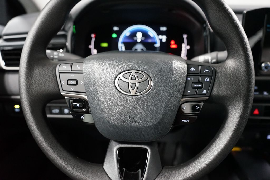 Thumbnail: 2025 Toyota Camry - 12