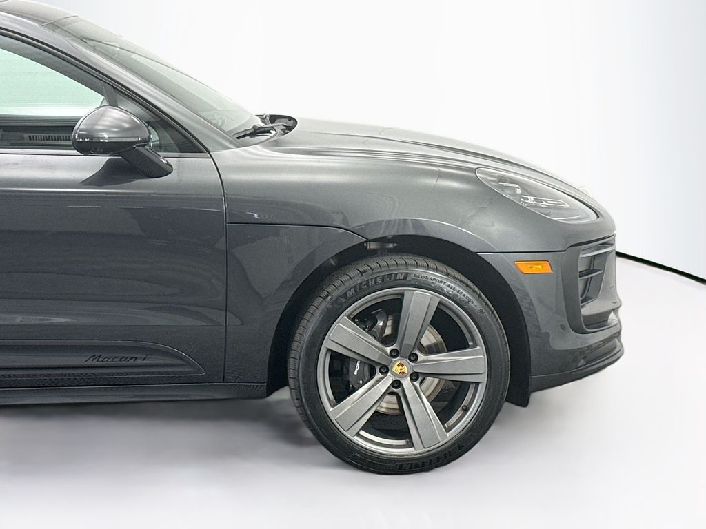 Thumbnail: 2025 Porsche Macan - 11