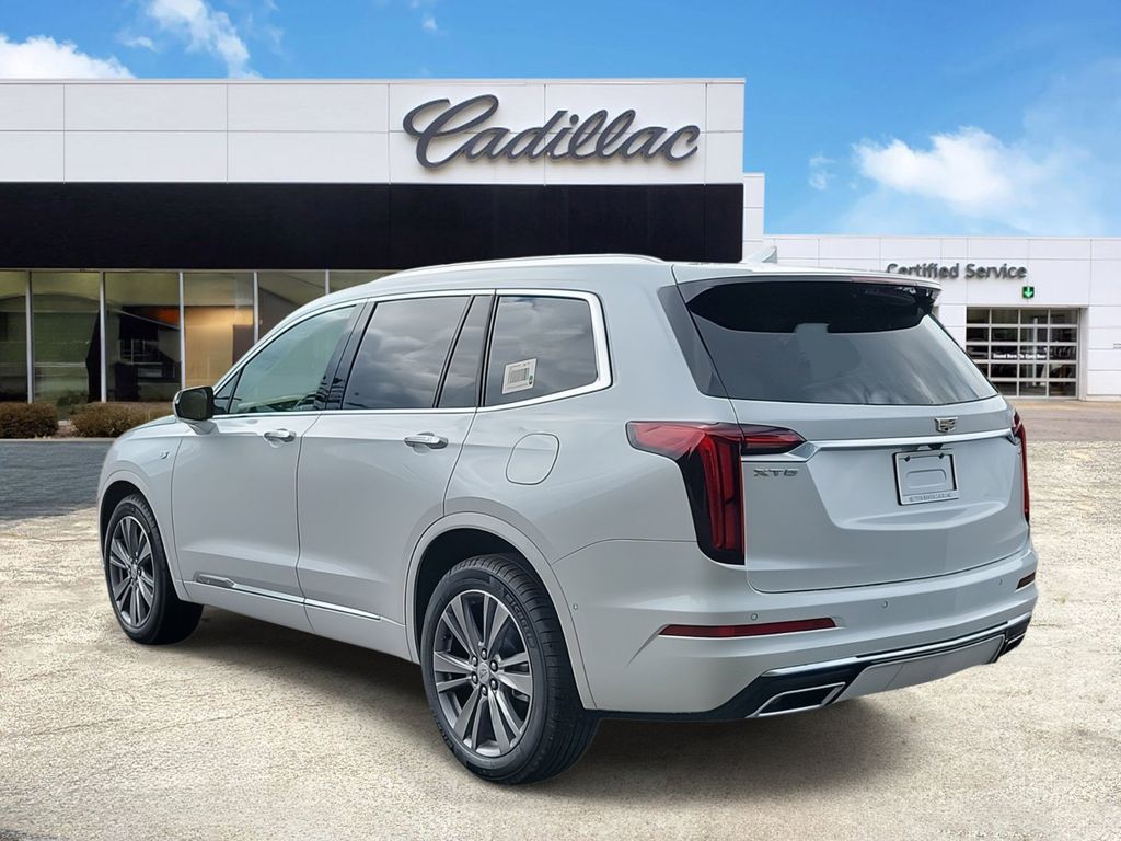 2025 Cadillac XT6 Premium Luxury 5