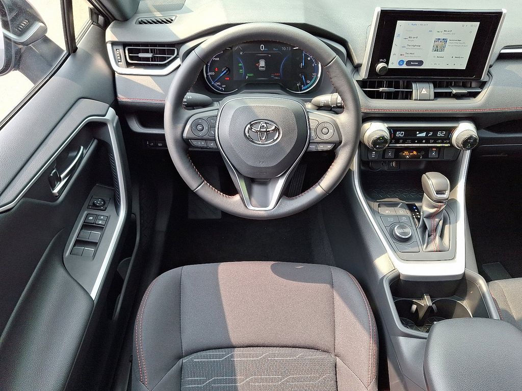 2025 Toyota RAV4 SE 11