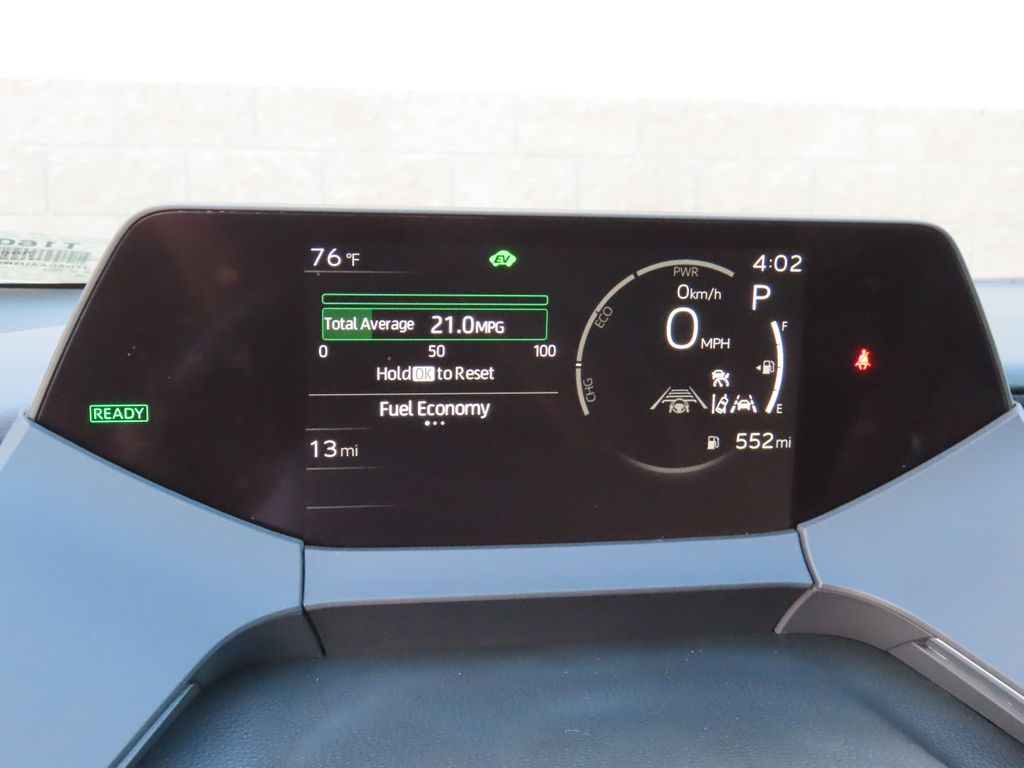 2024 Toyota Prius LE 31