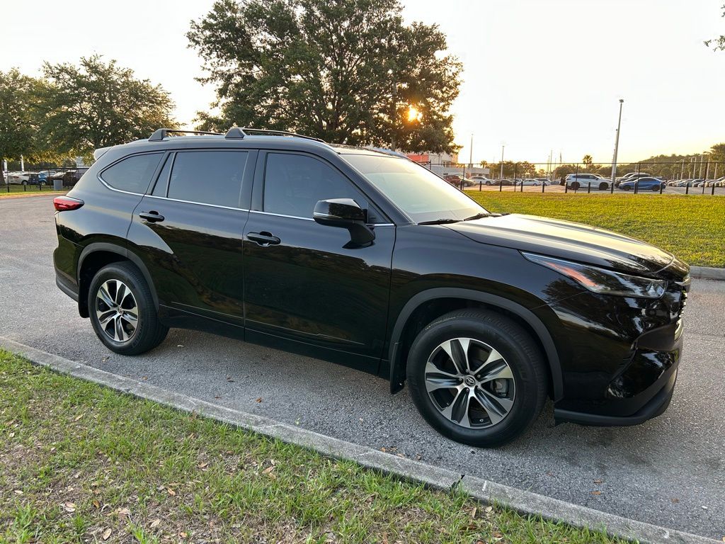 2021 Toyota Highlander XLE 7