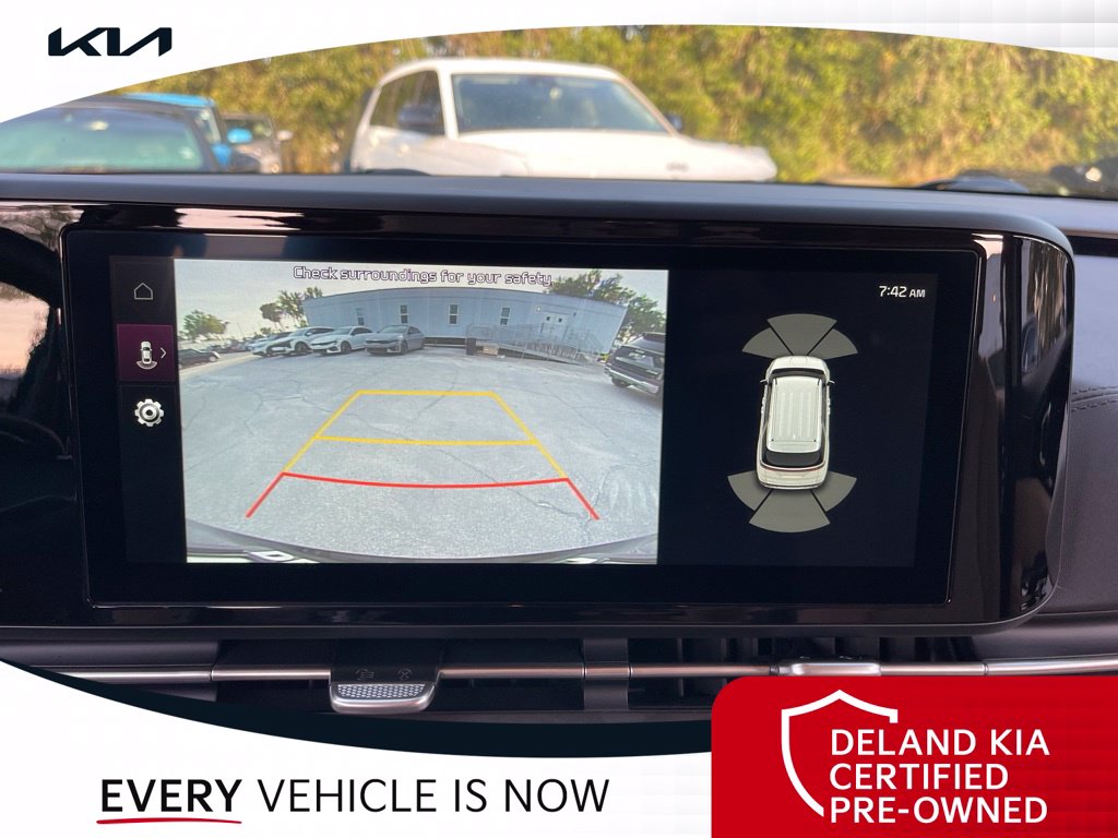 Used 2024 Kia Carnival Van
