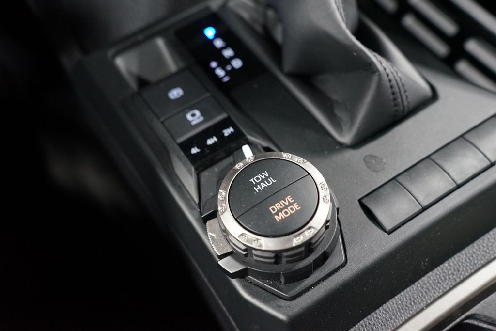 Thumbnail: 2025 Toyota 4Runner - 24