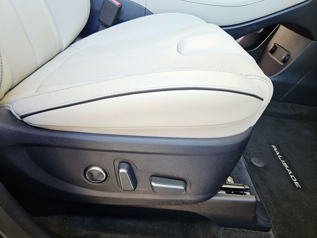 2024 Hyundai Palisade Limited Gray at Jones Ford
