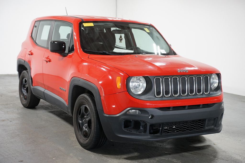 Thumbnail: 2016 Jeep Renegade - 3