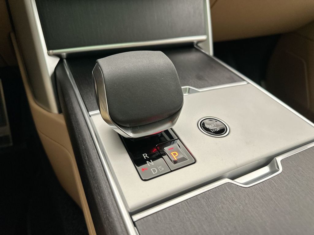 Thumbnail: 2026 Land Rover Range Rover - 20