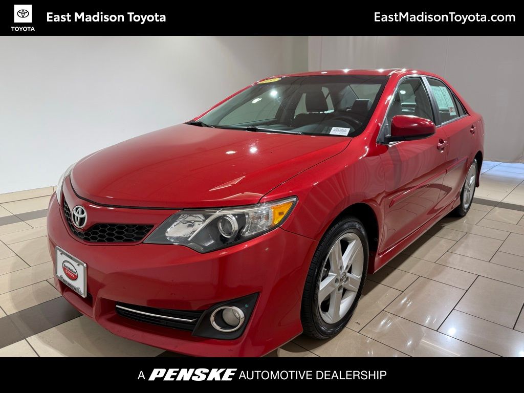 2013 Toyota Camry SE -
                  Madison, WI