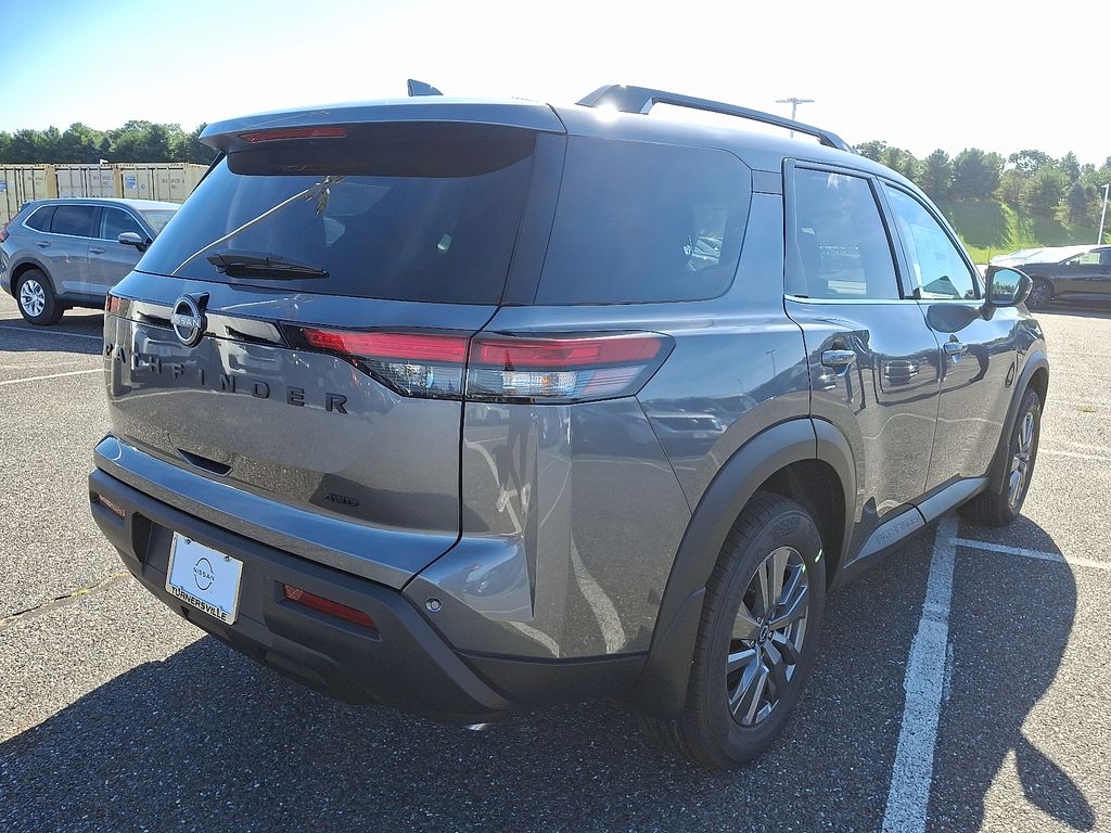 Thumbnail: 2025 Nissan Pathfinder - 5