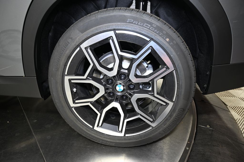 Thumbnail: 2026 BMW X2 - 12