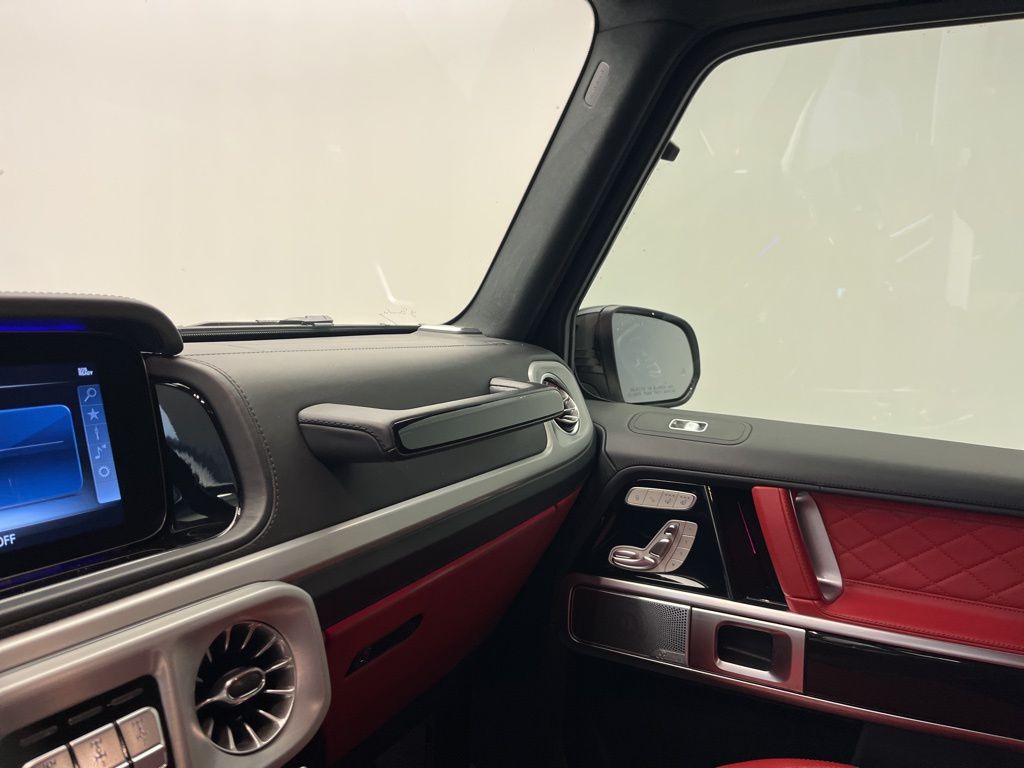 Thumbnail: 2021 Mercedes-Benz G-Class - 21