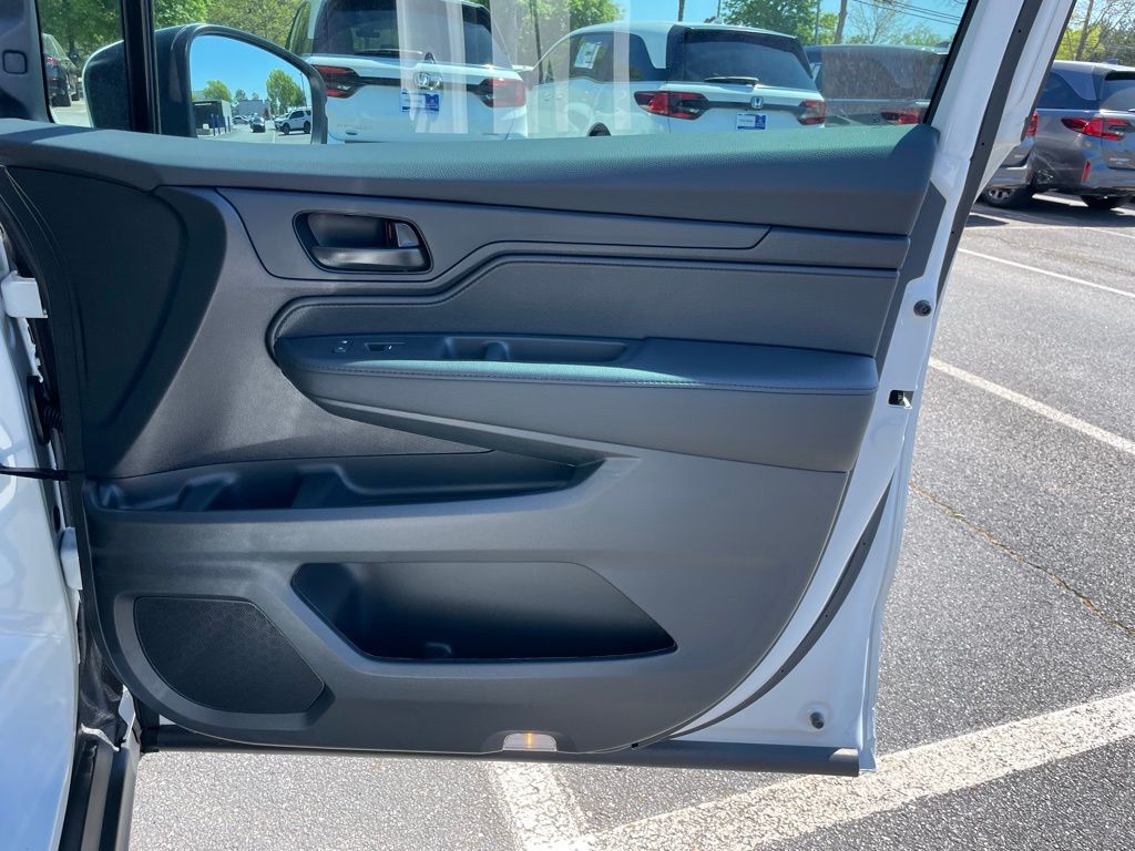 Thumbnail: 2026 Honda Odyssey - 30