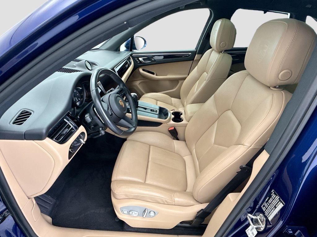 Thumbnail: 2024 Porsche Macan - 5