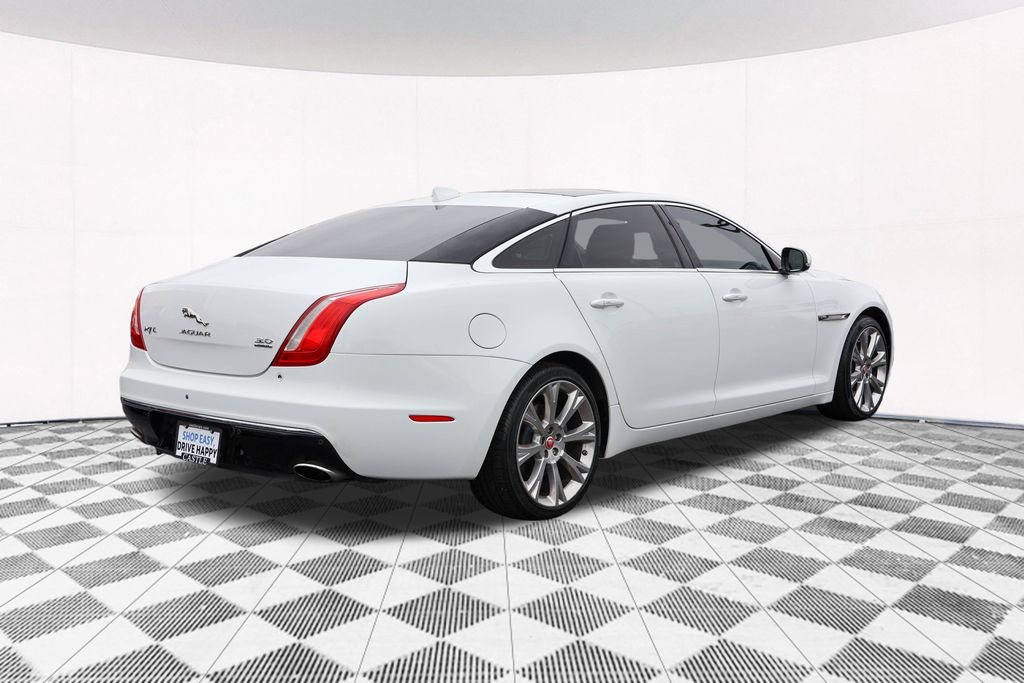 2016 Jaguar XJ XJL Portfolio 9