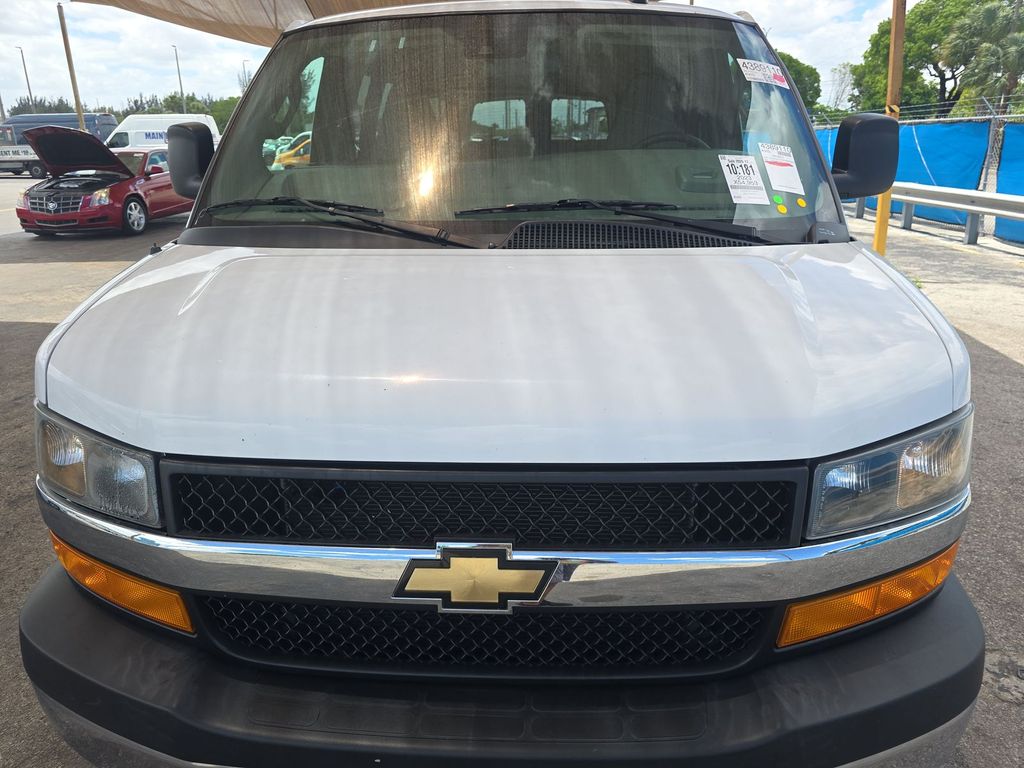 2023 Chevrolet Express 3500 LT