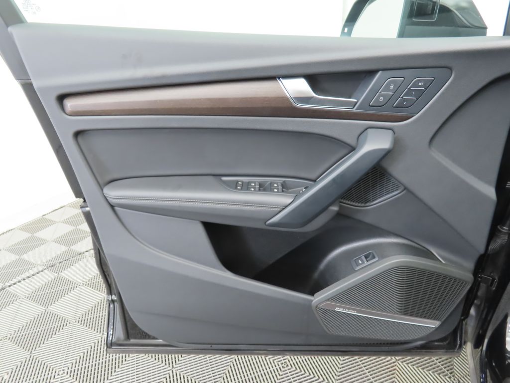 Thumbnail: 2023 Audi Q5 - 24