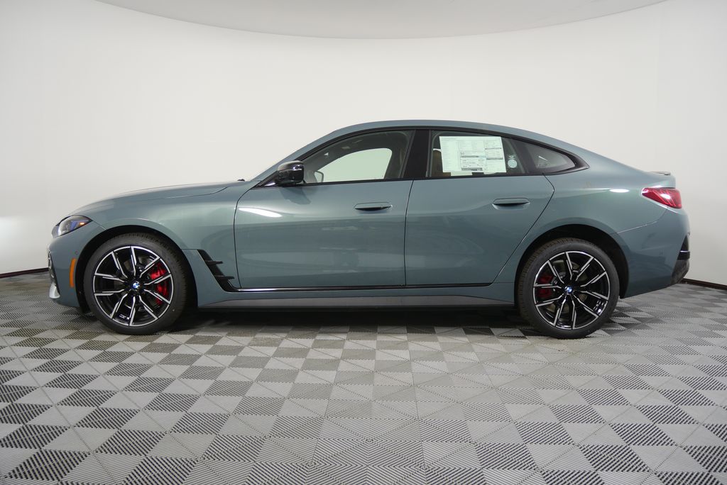 Thumbnail: 2026 BMW i4 - 6