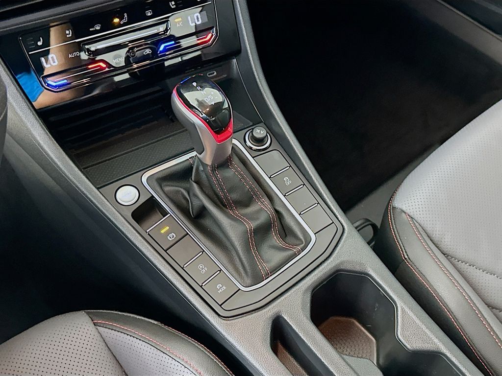 Thumbnail: 2025 Volkswagen Jetta - 16