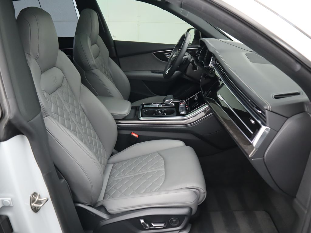 Thumbnail: 2022 Audi SQ8 - 21