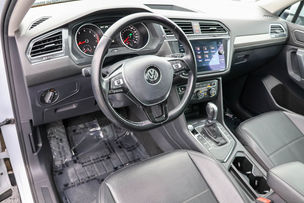 2018 Volkswagen Tiguan 2.0T SEL 3