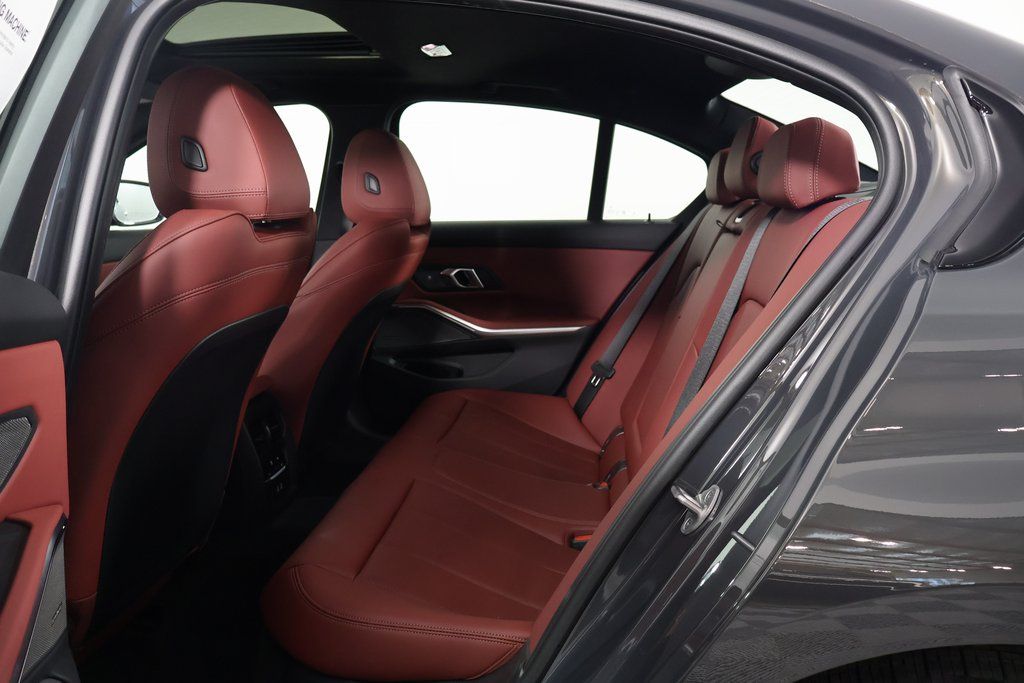 Thumbnail: 2026 BMW 3 Series - 6