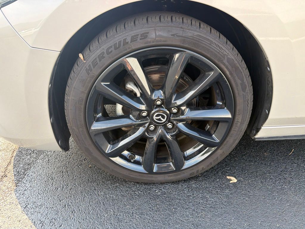 Thumbnail: 2024 Mazda Mazda3 - 10