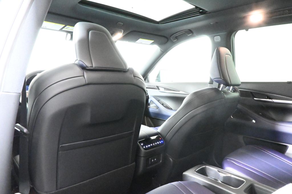 Thumbnail: 2026 INFINITI QX60 - 32