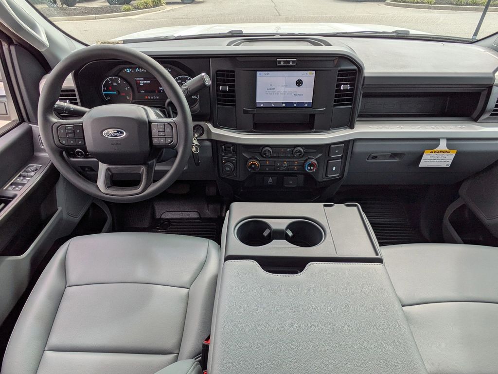 2026 Ford Super Duty F-350 DRW XL