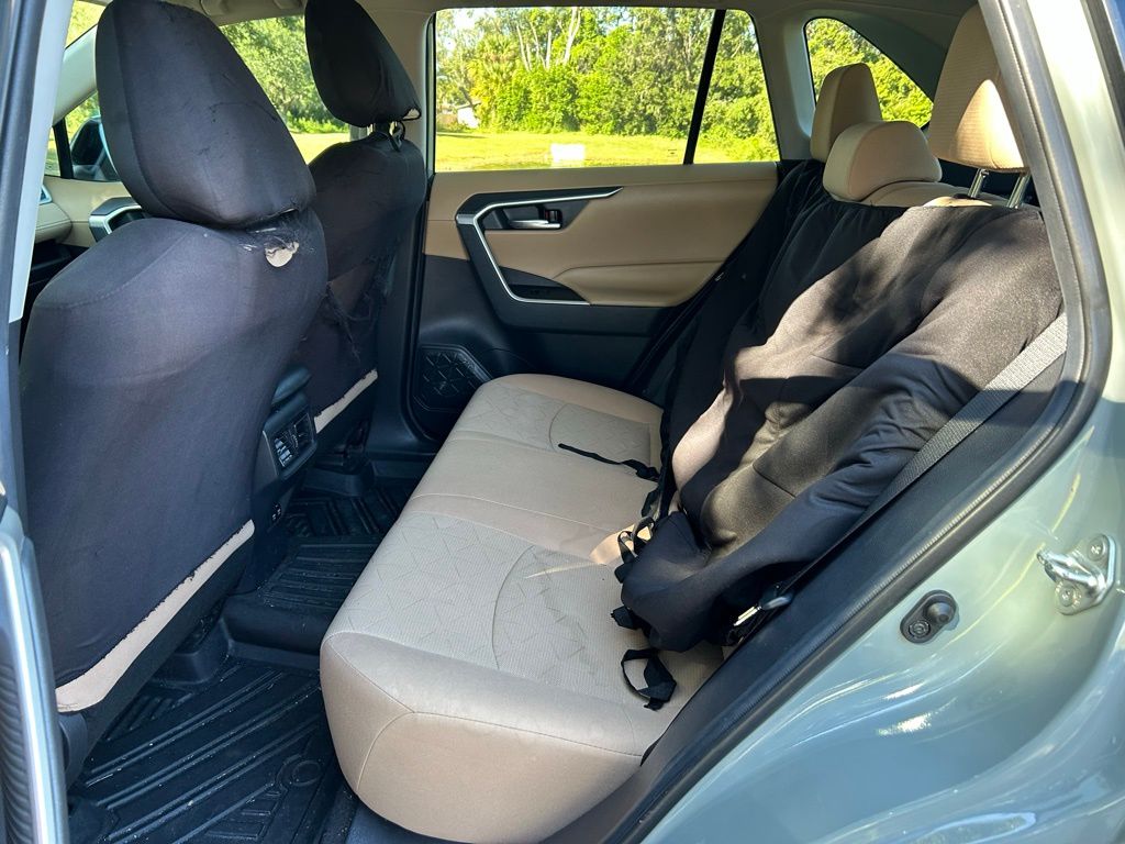 Thumbnail: 2019 Toyota RAV4 - 13