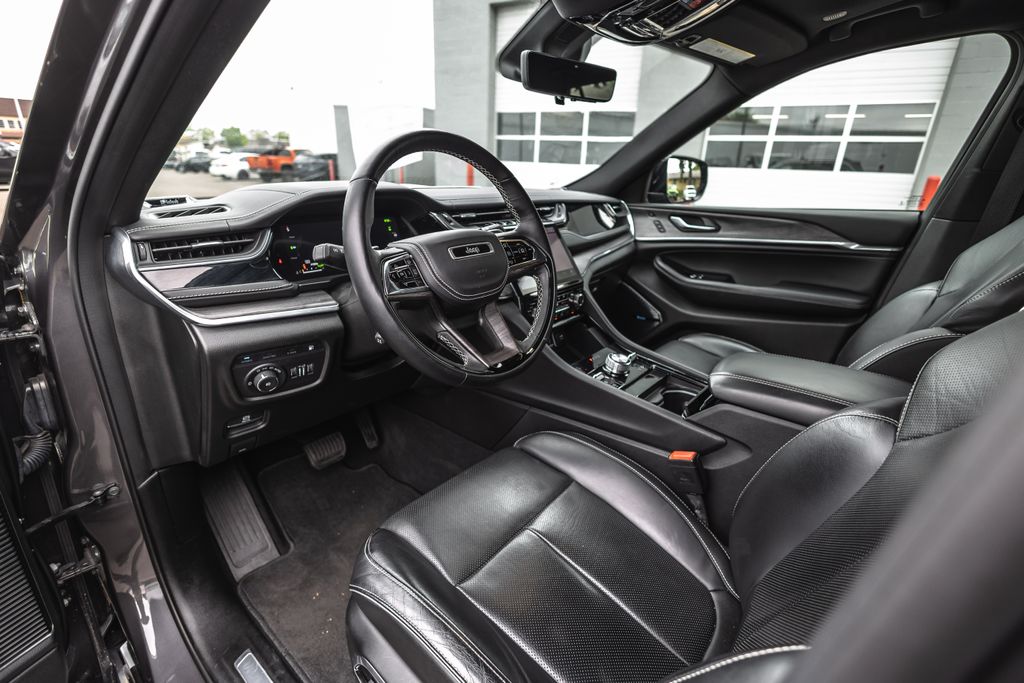 2022 Jeep Grand Cherokee 4xe Overland 4xe thumbnail 19