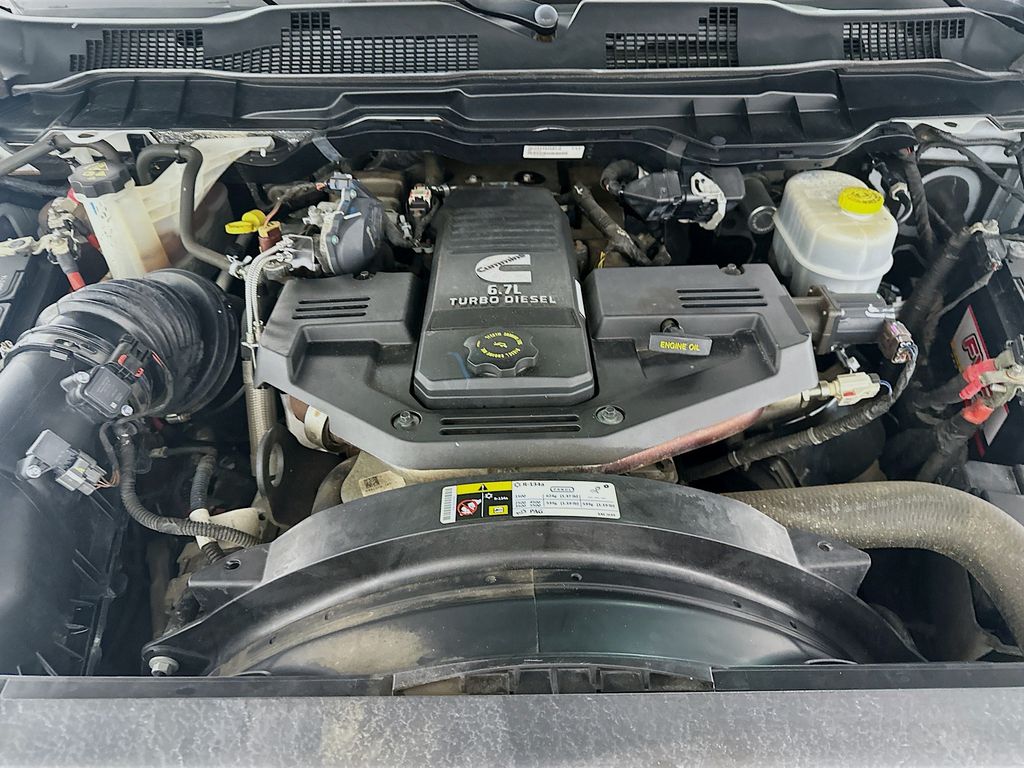 Used 2017 White Ram Laramie image 32