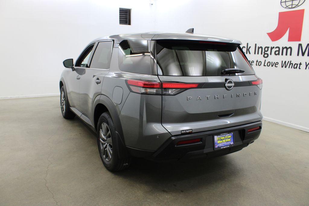new 2026 Nissan Pathfinder car, priced at $36,175