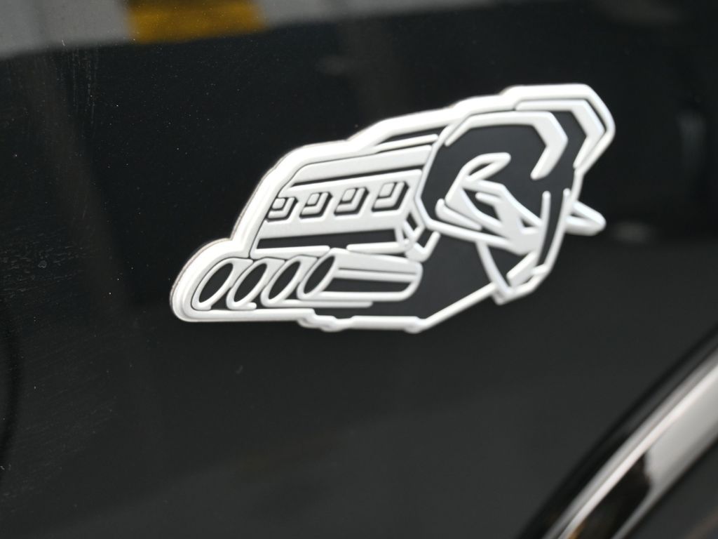 New 2026 Diamond Black Crystal Pearlcoat Ram Limited image 41