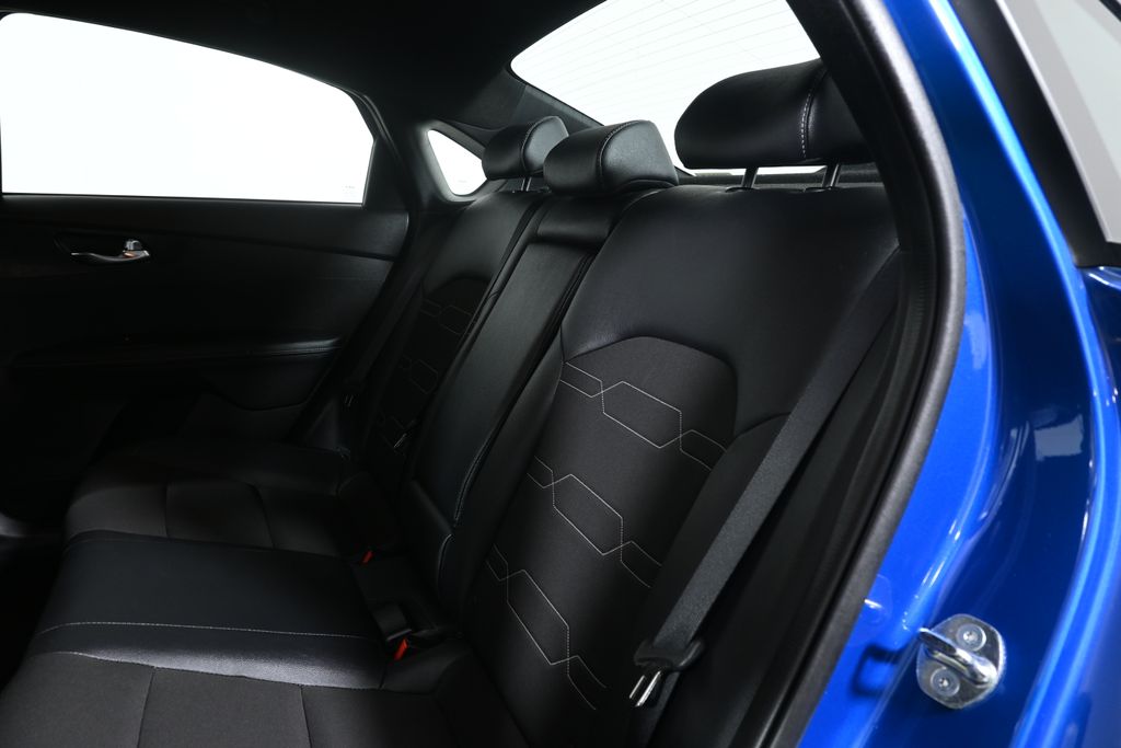 Thumbnail: 2023 Kia Forte - 4