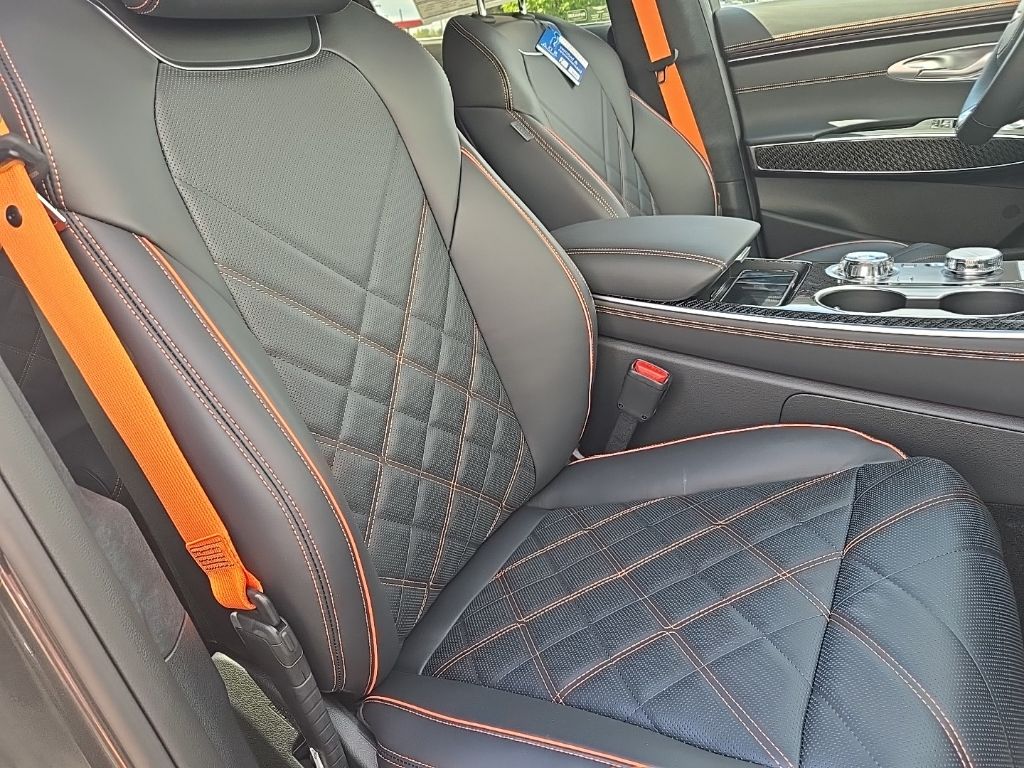 Thumbnail: 2026 Genesis GV70 - 21