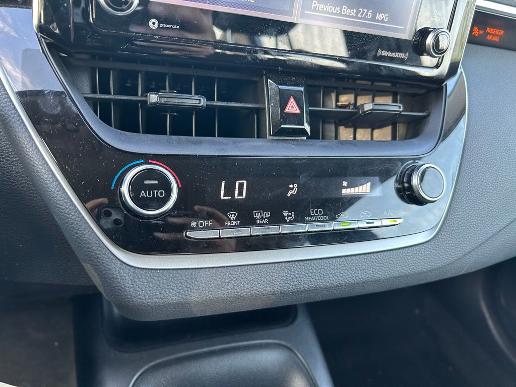 2021 Toyota Corolla LE 25