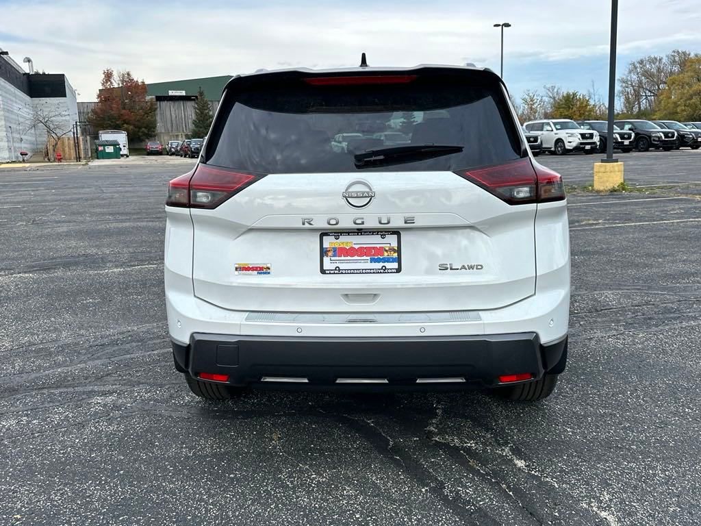2025 Nissan Rogue SL photo