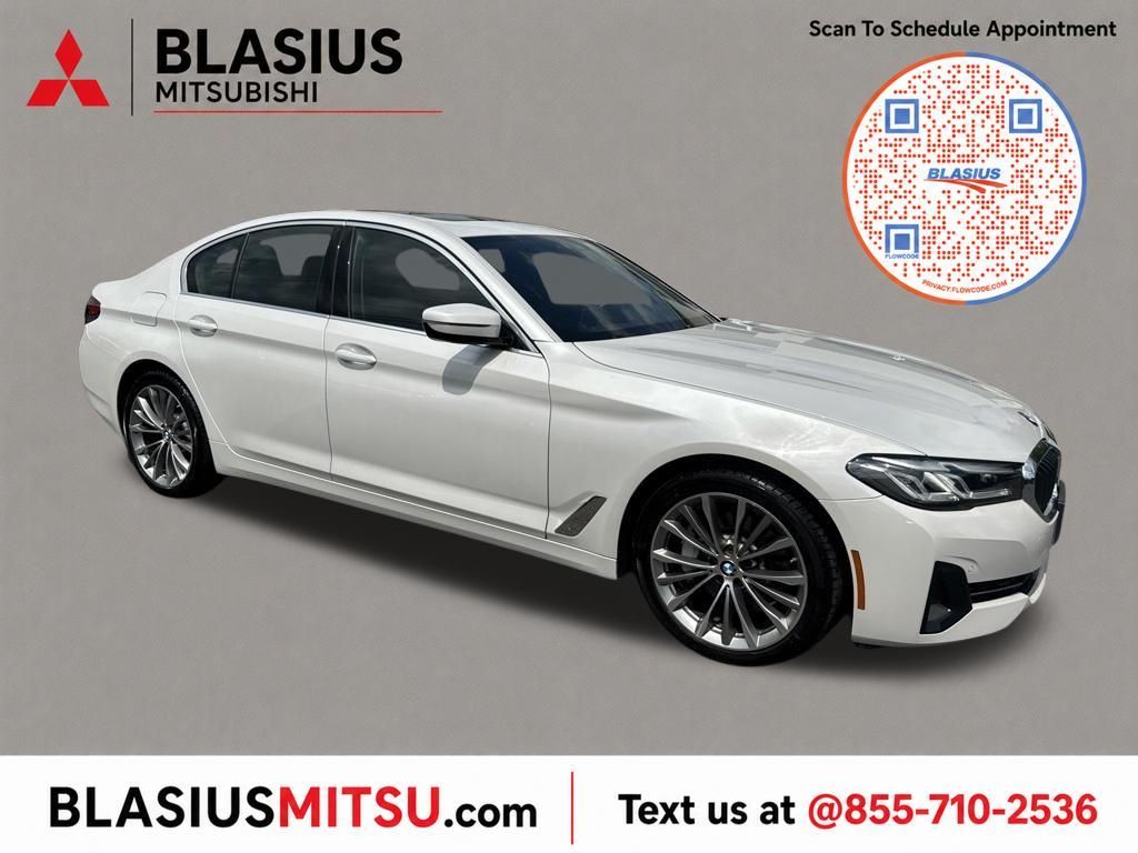 Mineral White Metallic 2023 BMW 5 Series Sedan All-Wheel Drive 8-Speed Automatic