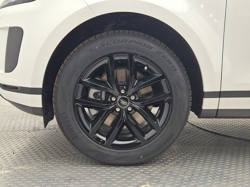 Thumbnail: 2026 Land Rover Range Rover Evoque - 5
