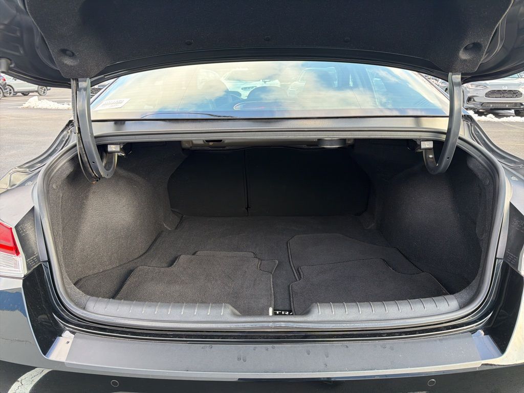 Thumbnail: 2023 Hyundai Elantra - 22