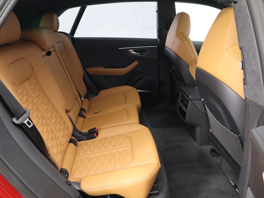 2025 Audi RS Q8 4.0T 24