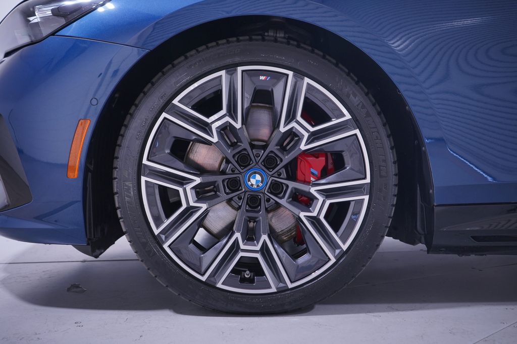 Thumbnail: 2024 BMW i5 - 2